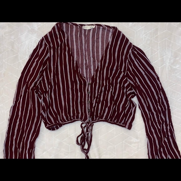 Tops - Picture 3 of 8